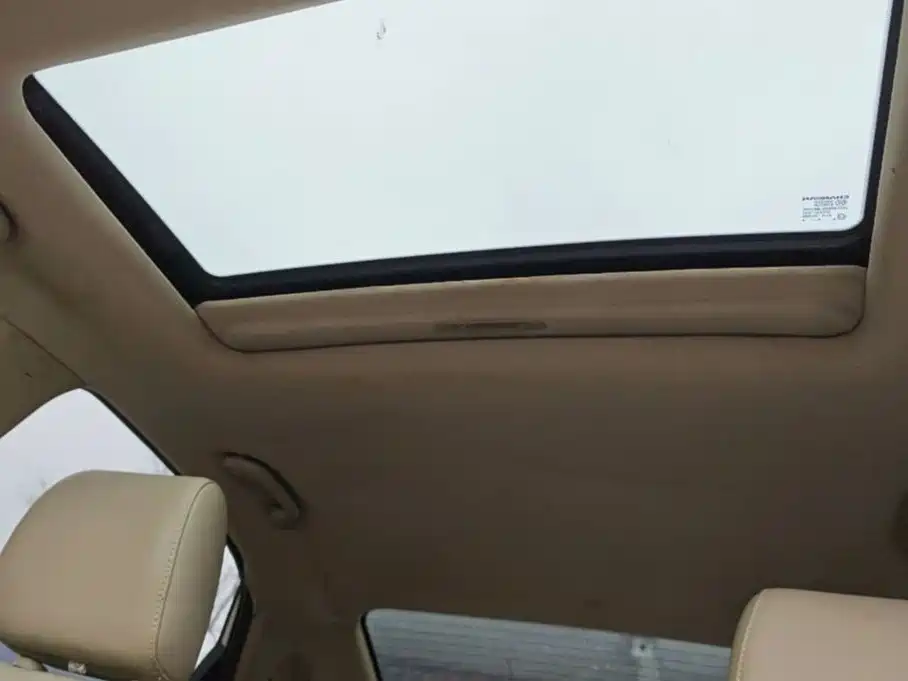 Changan Eado 2014 1.6L AT Luxury