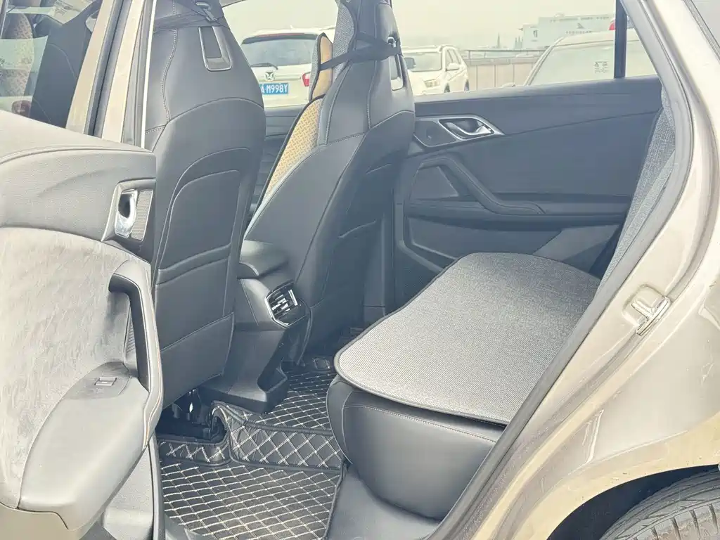 Roewe D5X DMH — миниатюра 7
