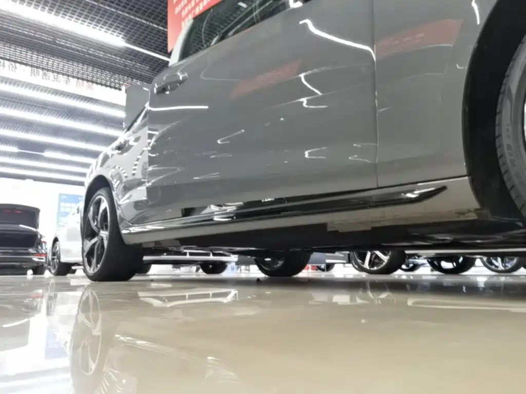 Audi A4L — миниатюра 21