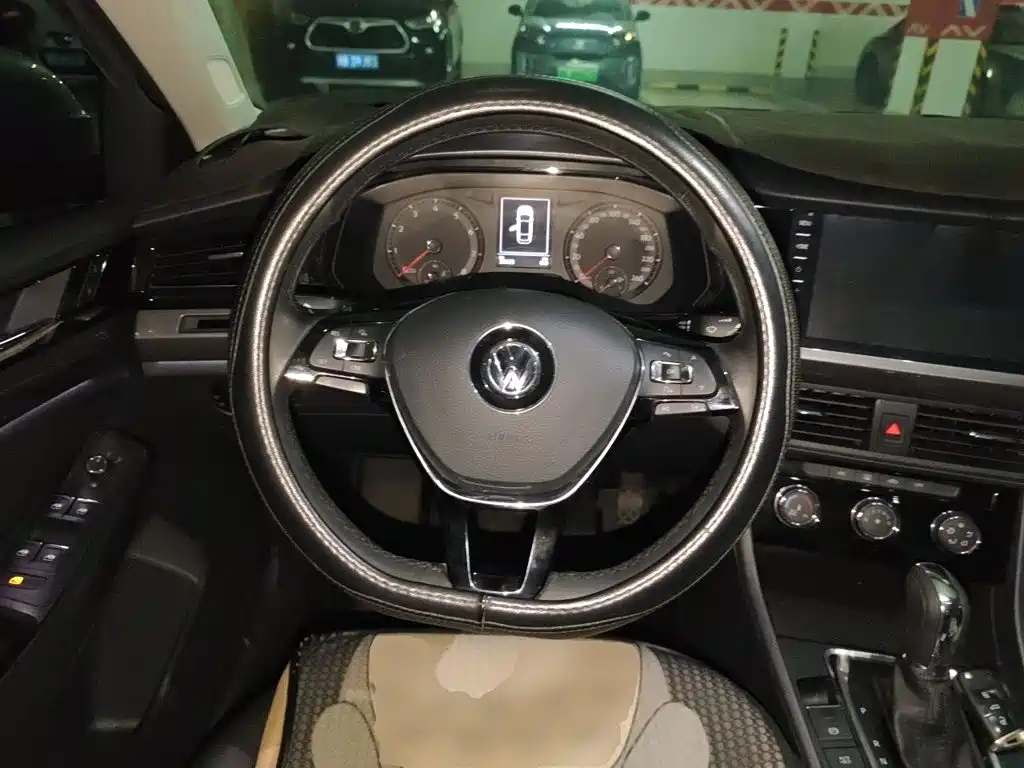 Volkswagen Bora — миниатюра 6