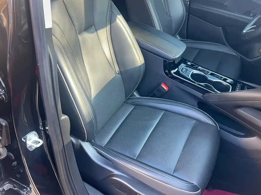 Buick Envision Plus — миниатюра 3