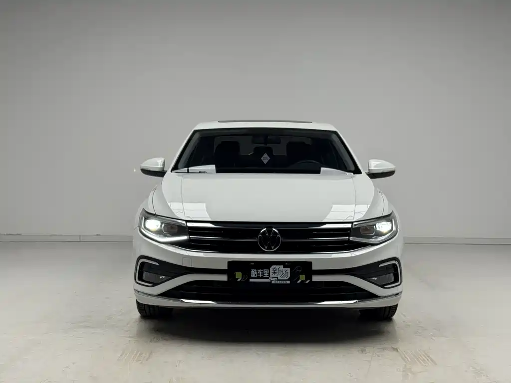 Volkswagen Bora 200TSI DSG Joy Travel Edition, фото 2