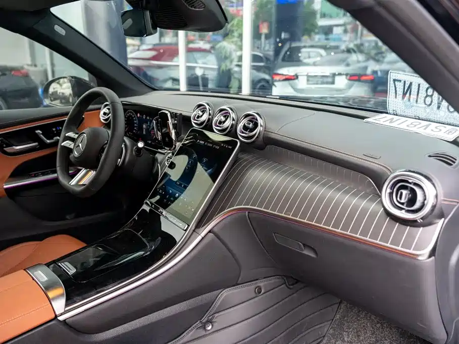Mercedes-Benz GLC — миниатюра 13