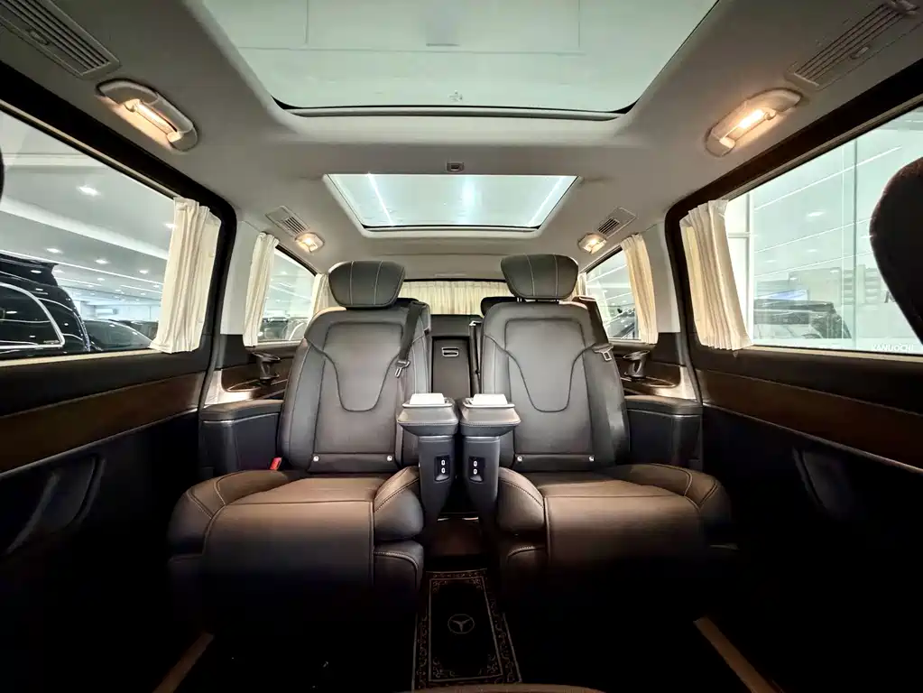 Mercedes-Benz V-Class — миниатюра 12