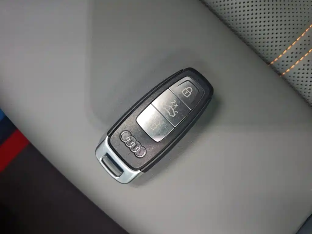 Audi Q4 e-tron — миниатюра 9