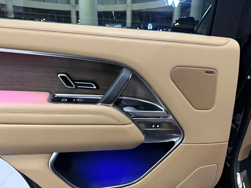 Land Rover Range Rover — миниатюра 12