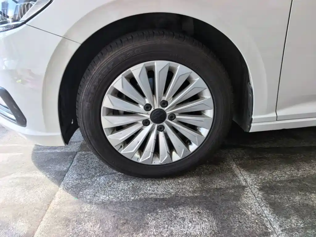 Volkswagen Lavida — миниатюра 23