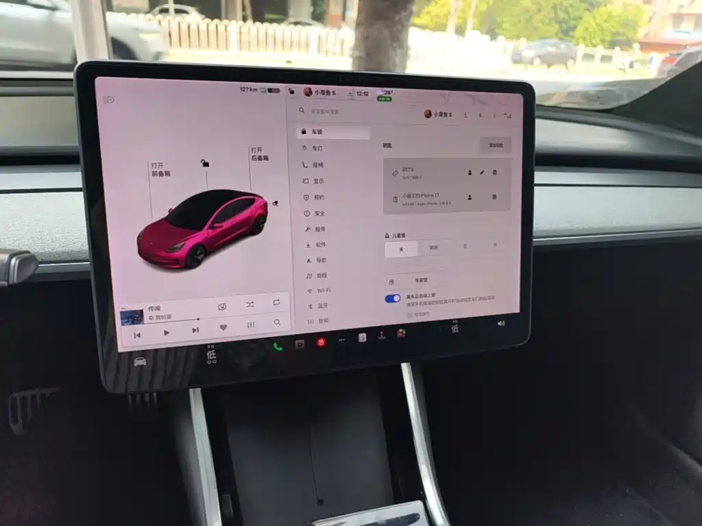 Tesla Model 3 — миниатюра 13