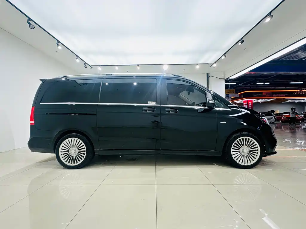 Mercedes-Benz V-Class V 2016 V 260 Luxury