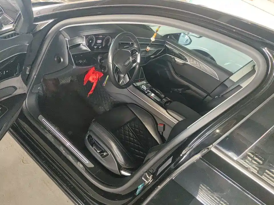 Audi A8 — миниатюра 4