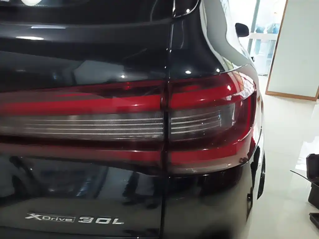 BMW X5 — миниатюра 8