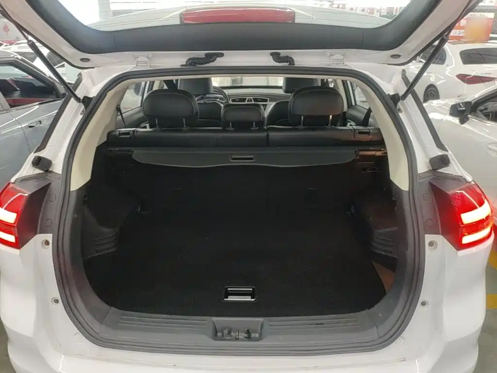 Geely Boyue — миниатюра 15