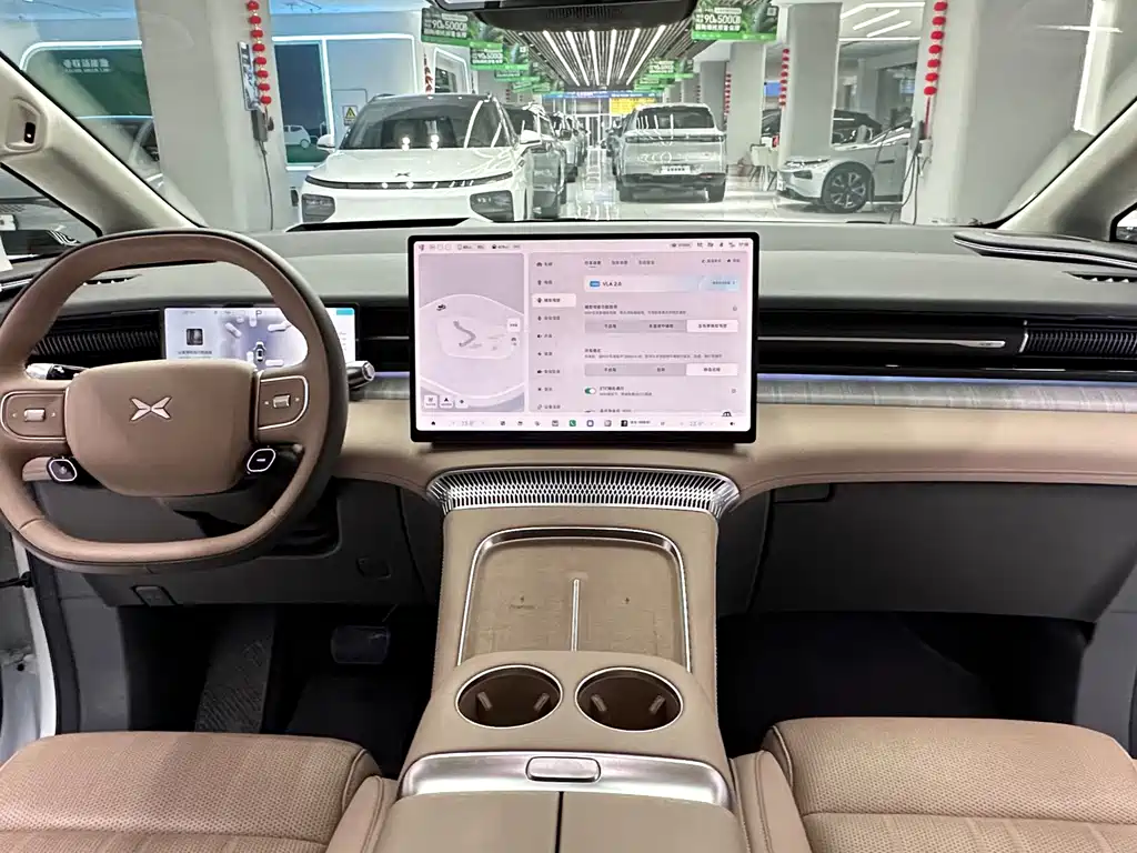 XPeng X9 — миниатюра 6