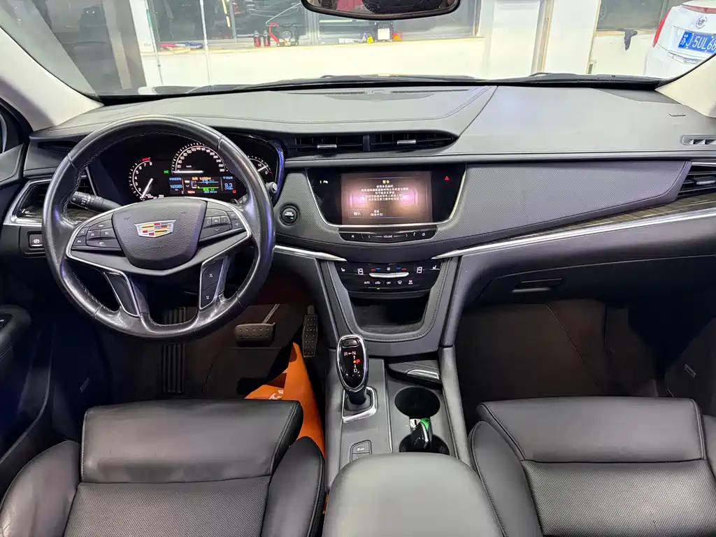 Cadillac XT5 — миниатюра 10