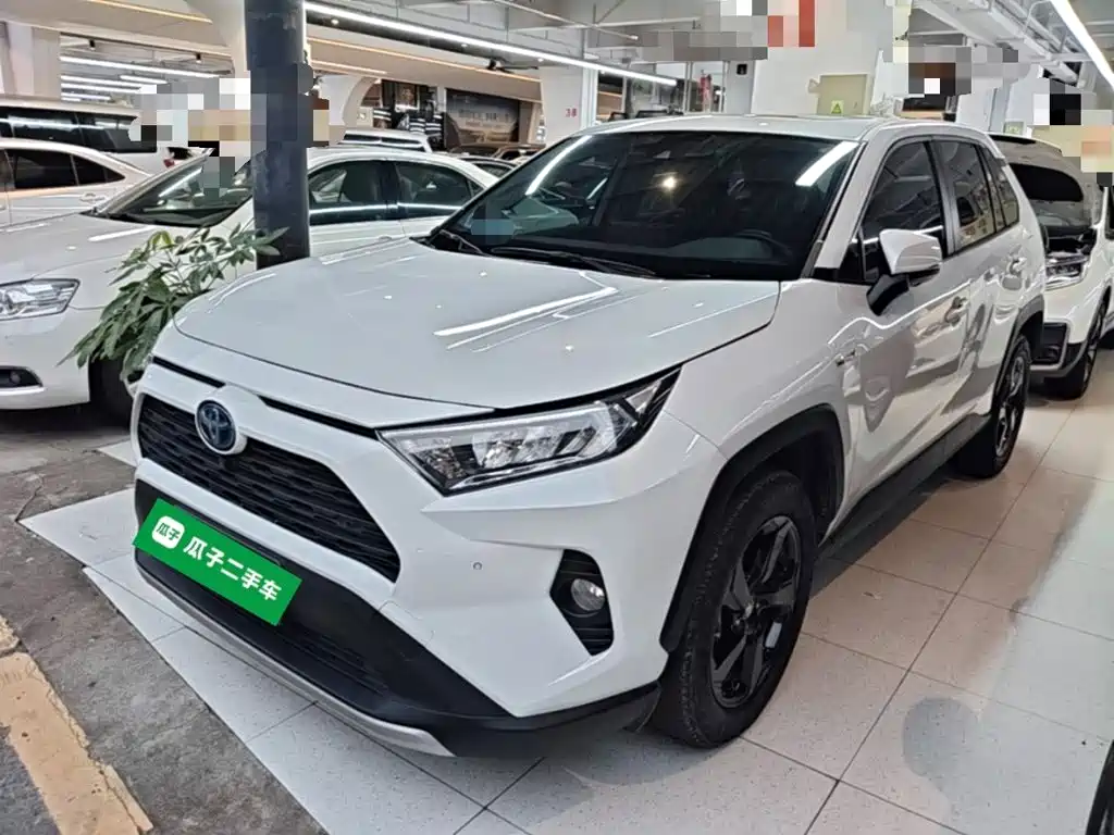 Toyota RAV4 — миниатюра 2