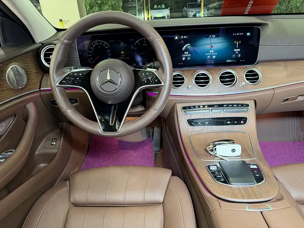 Mercedes-Benz E-Class — миниатюра 19