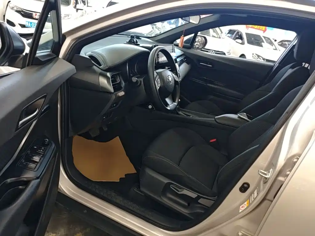 Toyota C-HR — миниатюра 16
