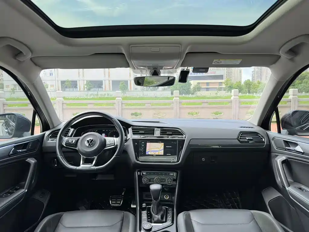 Volkswagen Tiguan L — миниатюра 5