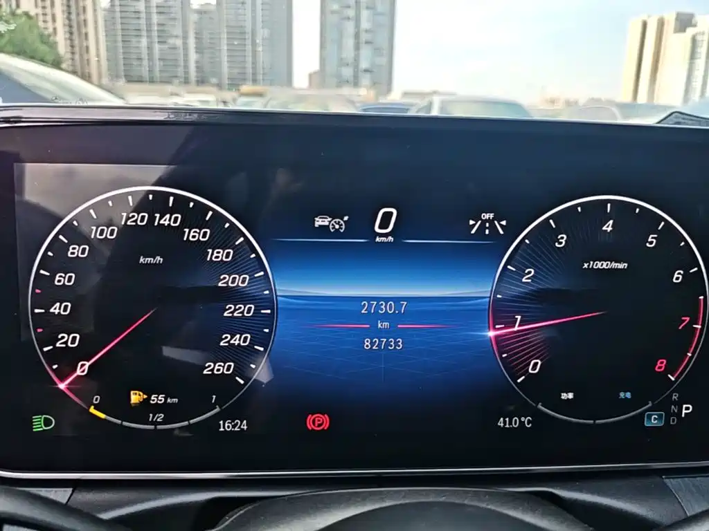 Mercedes-Benz C-Class — миниатюра 12