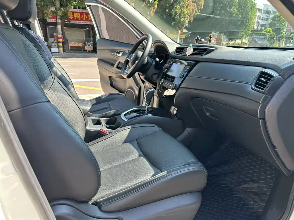 Nissan X-Trail — миниатюра 7