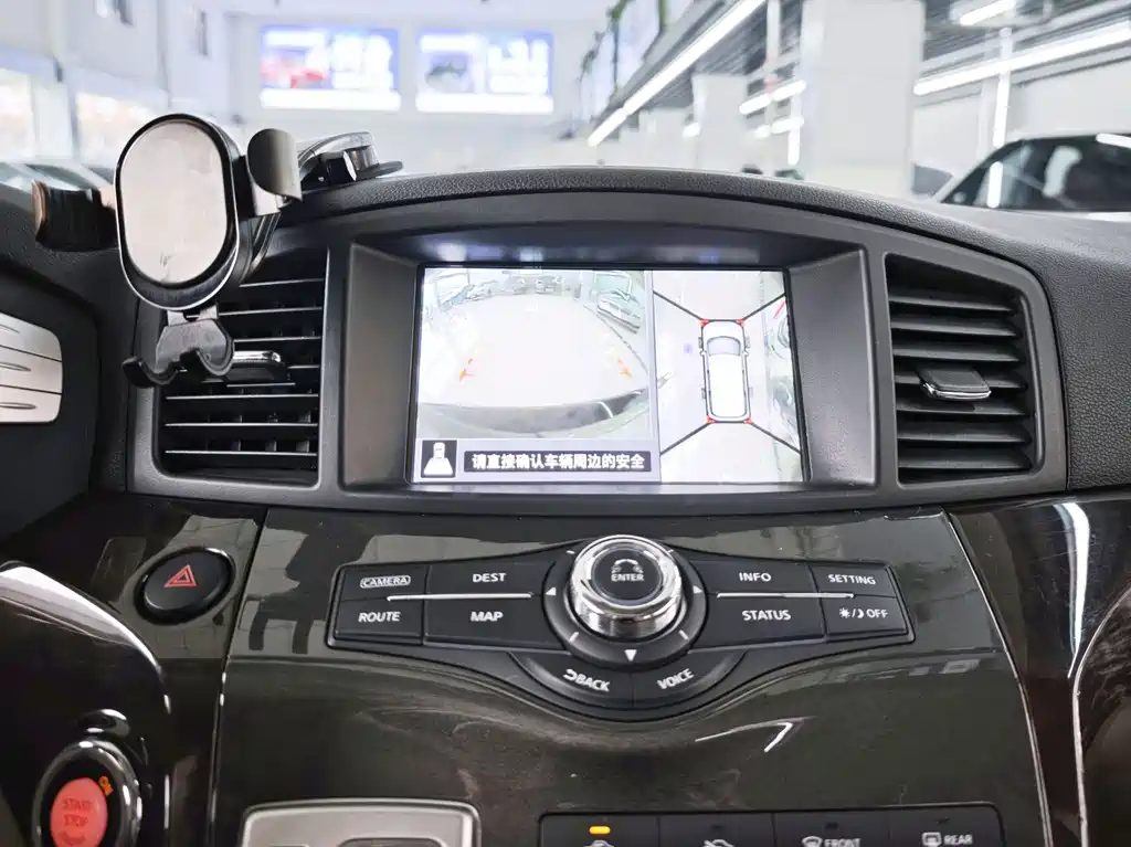 Nissan Quest — миниатюра 7