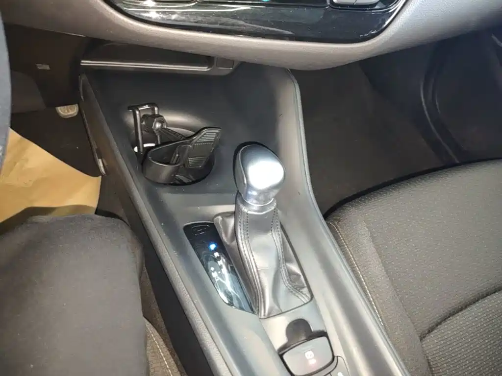 Toyota C-HR — миниатюра 14