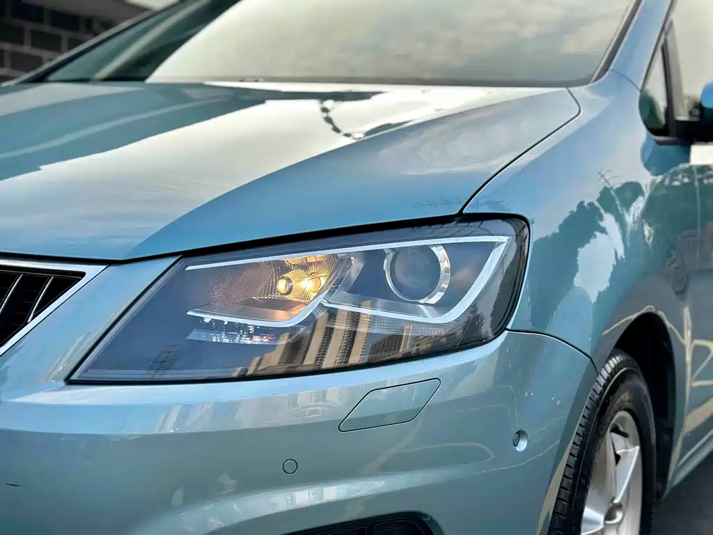 SEAT Alhambra — миниатюра 8