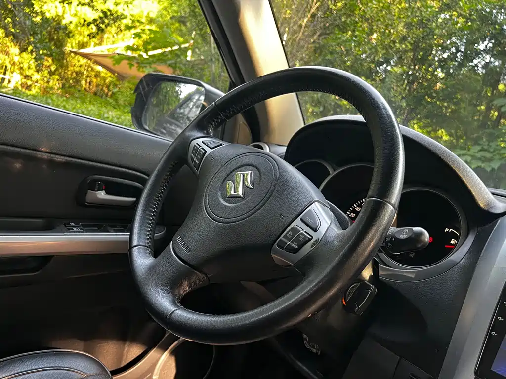 Suzuki Grand Vitara — миниатюра 14