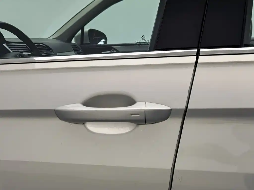 Volkswagen Tiguan L — миниатюра 18