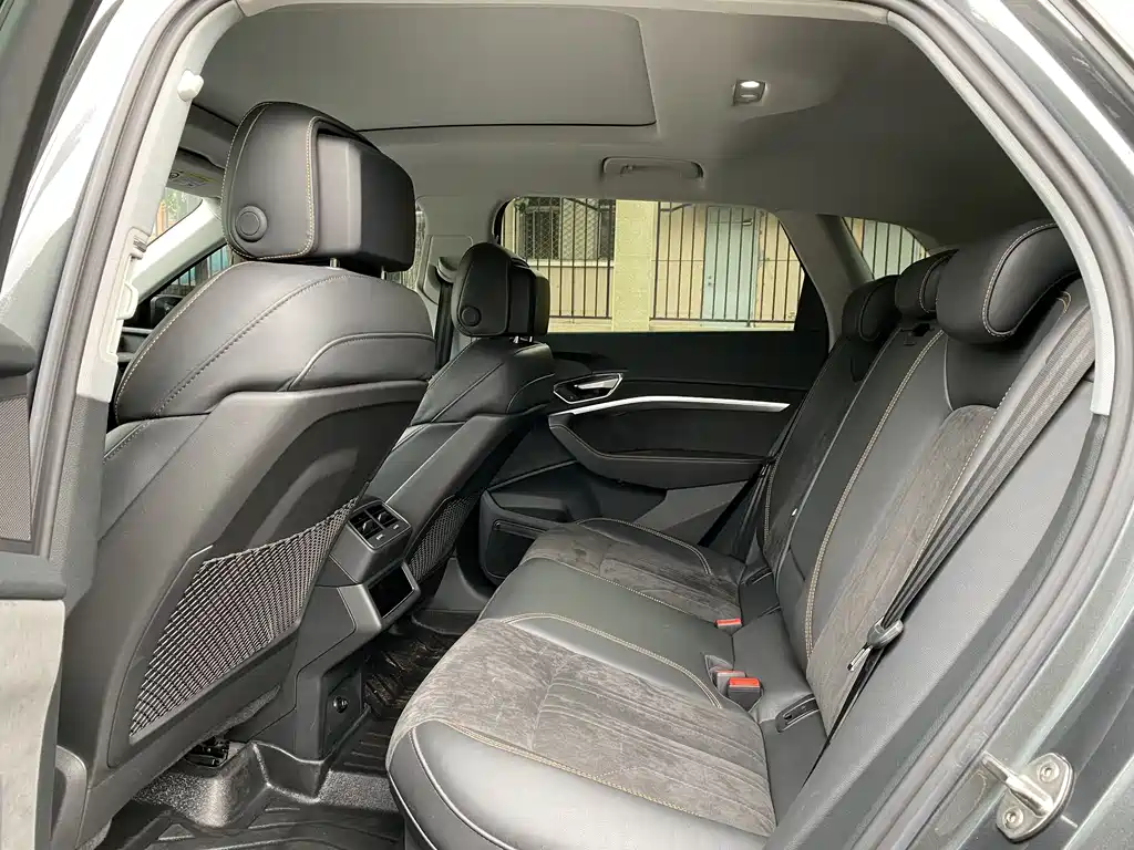 Audi e-tron 2021 50 quattro