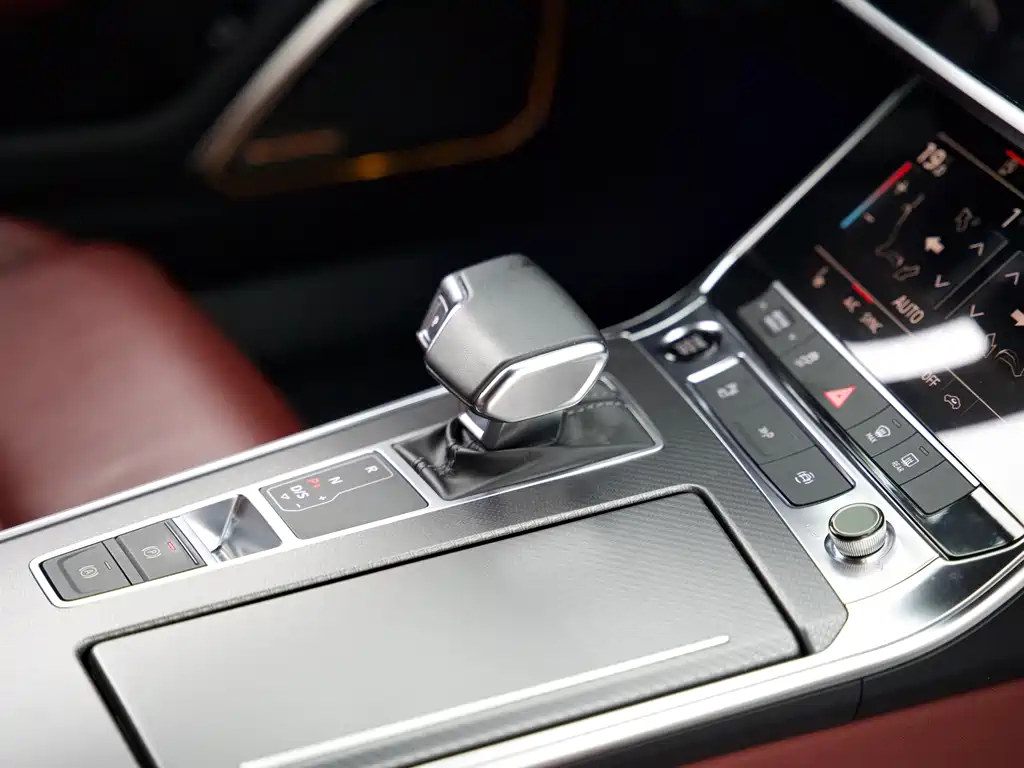 Audi A7L — миниатюра 8