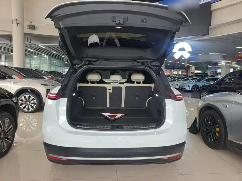 NIO ES6 — миниатюра 19