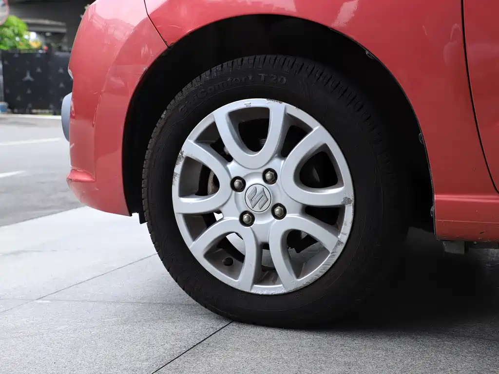 Suzuki Alto 2013 1.0L AT Luxury