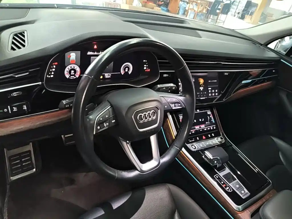 Audi Q7 — миниатюра 11