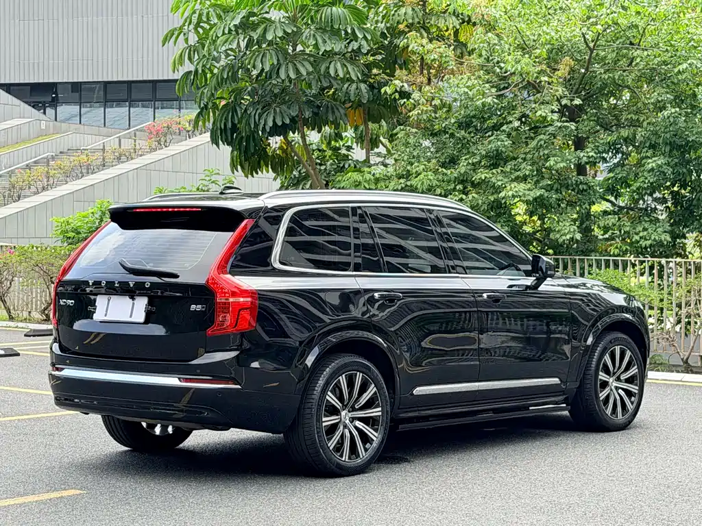 Volvo XC90 2023 B5 Luxury 7 мест