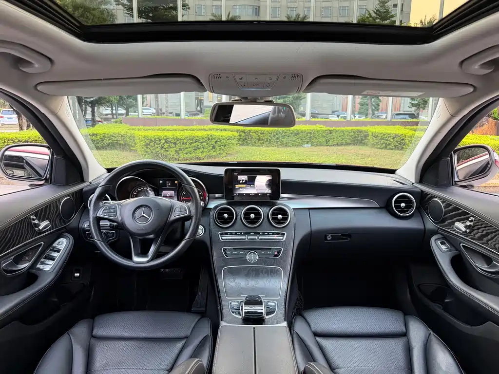 Mercedes-Benz C-Class — миниатюра 13