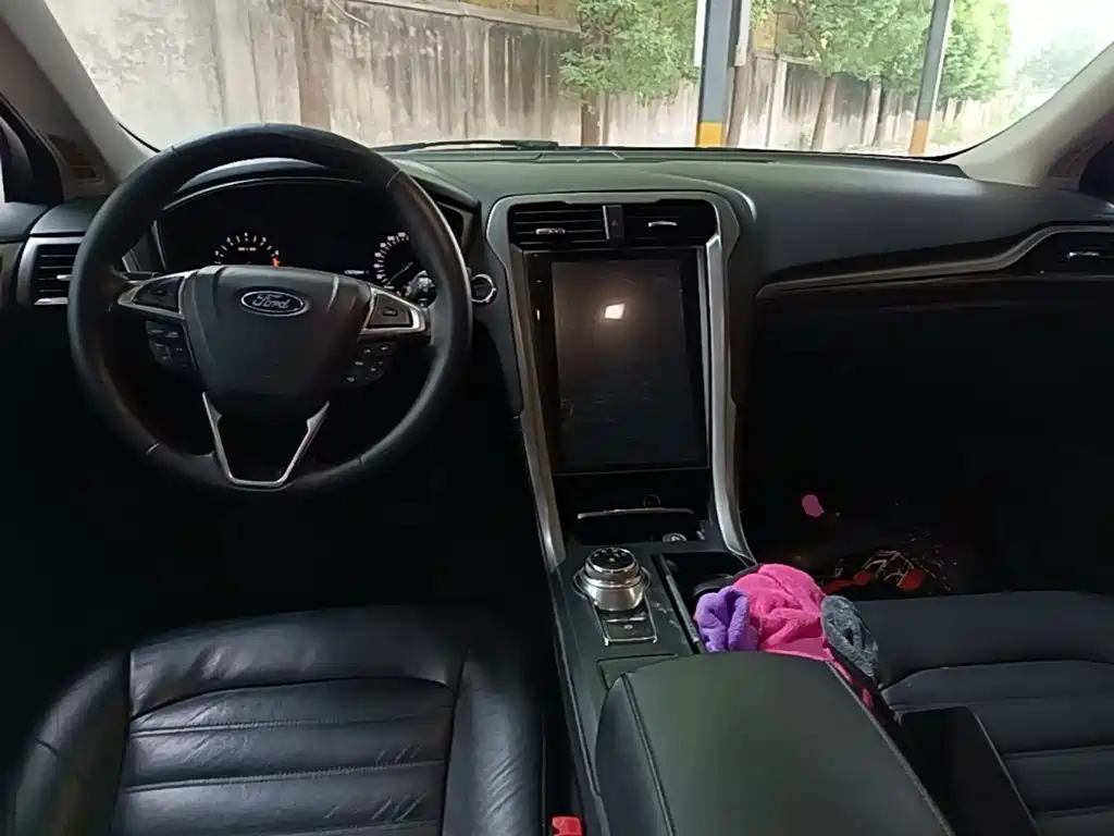 Ford Mondeo — миниатюра 10