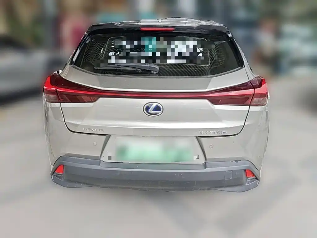 Lexus UX New Energy — миниатюра 8