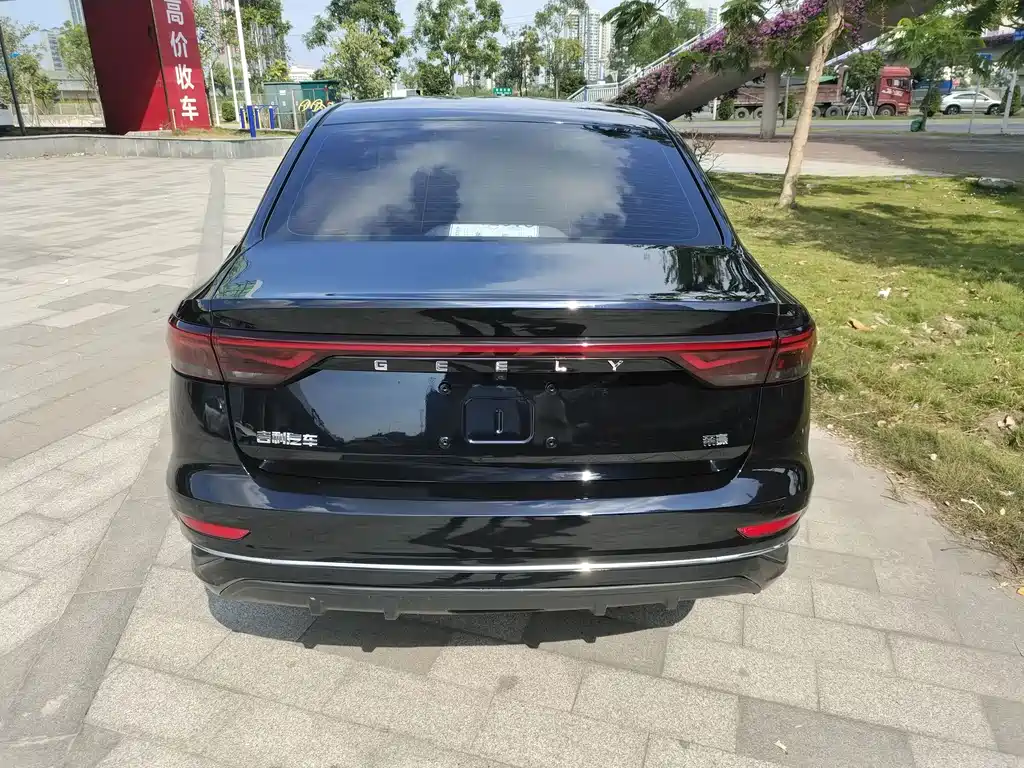 Geely Emgrand — миниатюра 9
