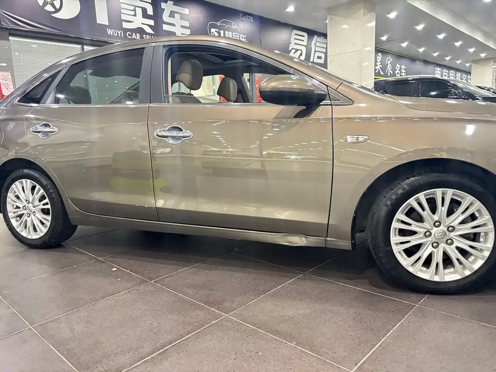 Buick Excelle — миниатюра 5