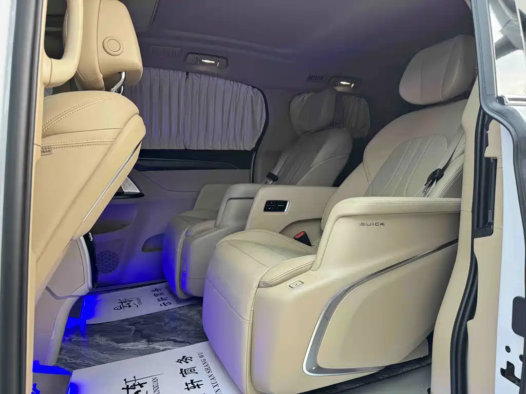 Buick GL8 Hybrid — миниатюра 7