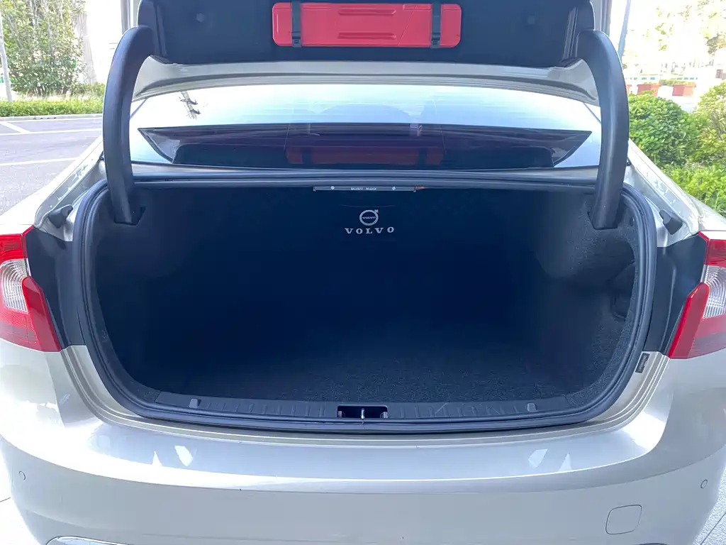 Volvo S60 — миниатюра 16