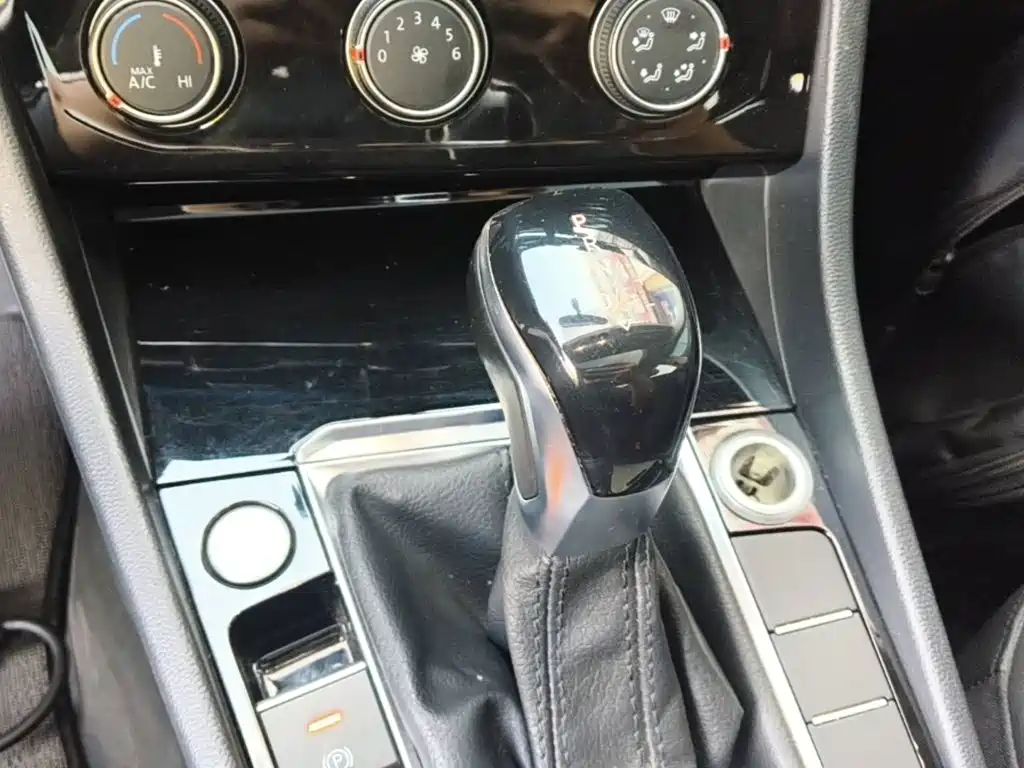 Volkswagen Sagitar — миниатюра 14