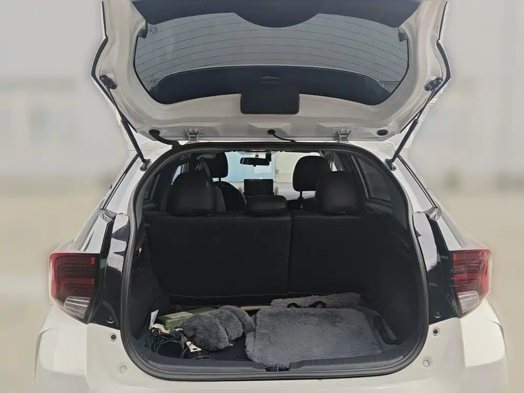 Toyota Yaris L — миниатюра 15