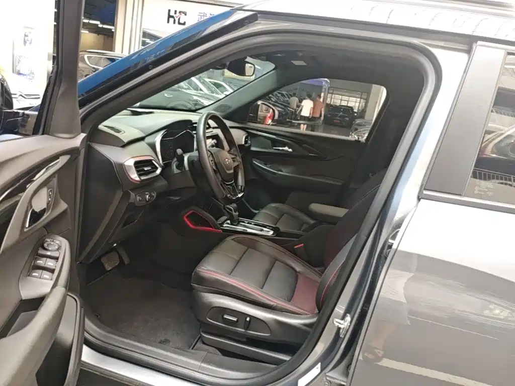 Chevrolet Tracker — миниатюра 16