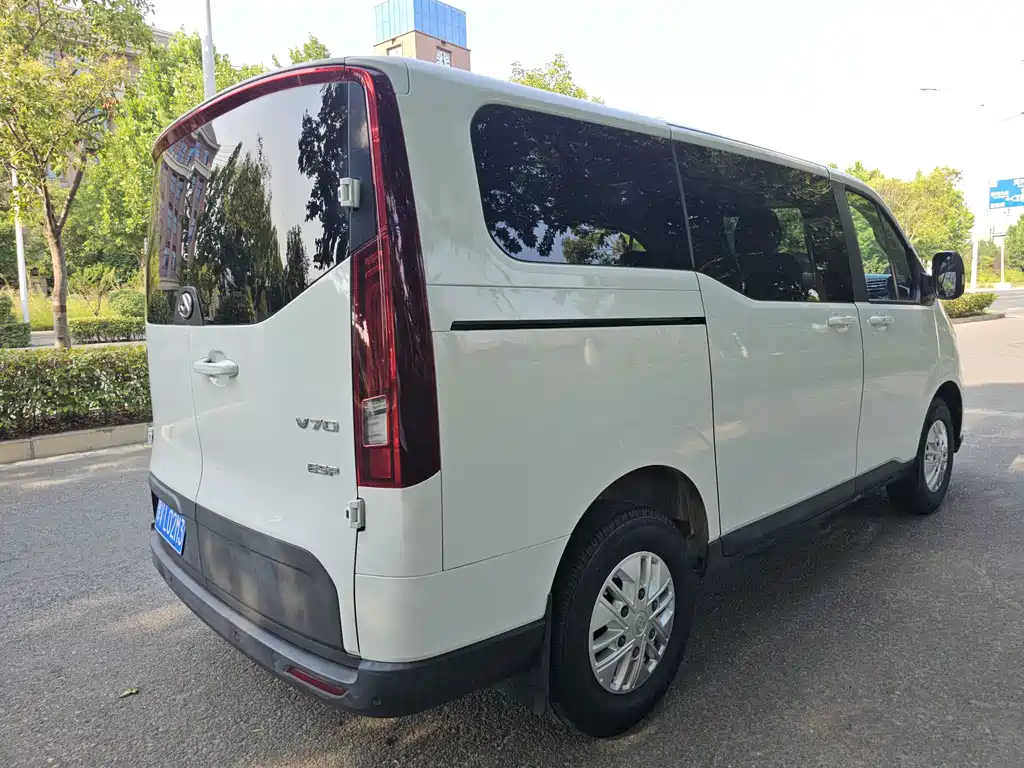 Maxus V70 — миниатюра 6