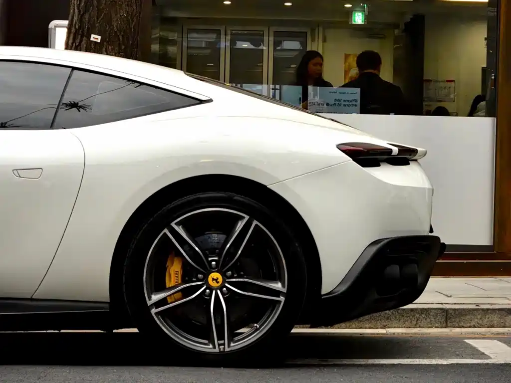 Ferrari Roma — миниатюра 5