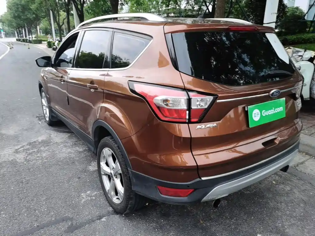 Ford Kuga — миниатюра 5
