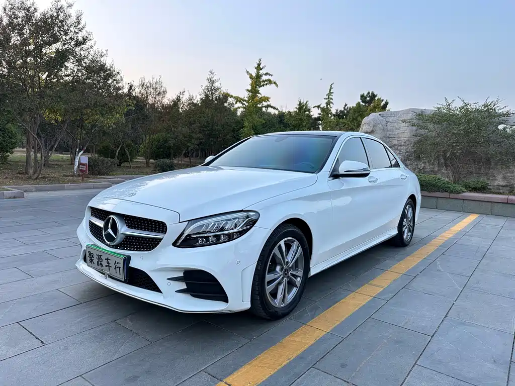 Mercedes-Benz C-Class — миниатюра 3