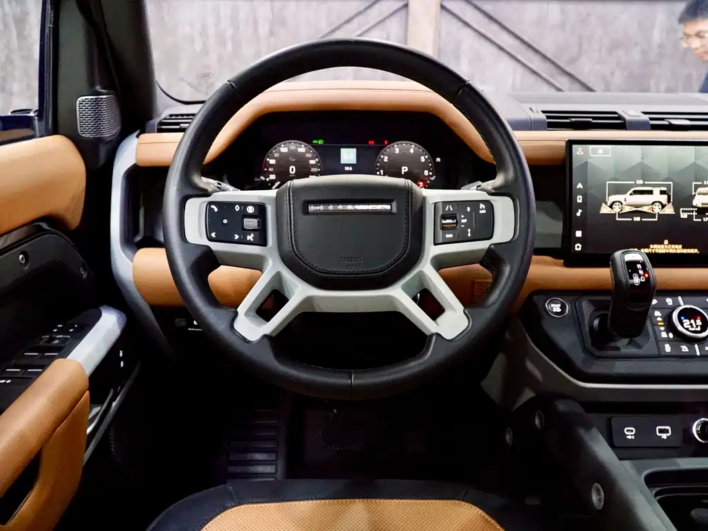 Land Rover Defender — миниатюра 10